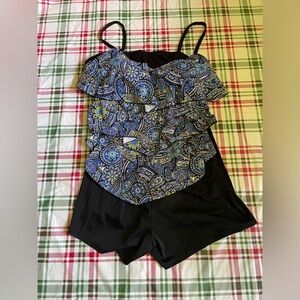 Catherine Women’s Plus Size Swim Suit Size 26W